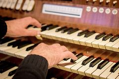Orgel organ-3132290__340 Albers Heinermann Pixabay de